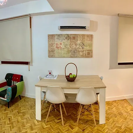 Nika House